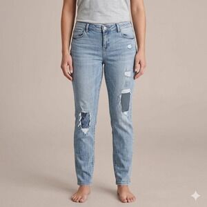 Laurie Felt Classic Distressed Patch Straight‎ Leg Jeans Light Wash Size 8